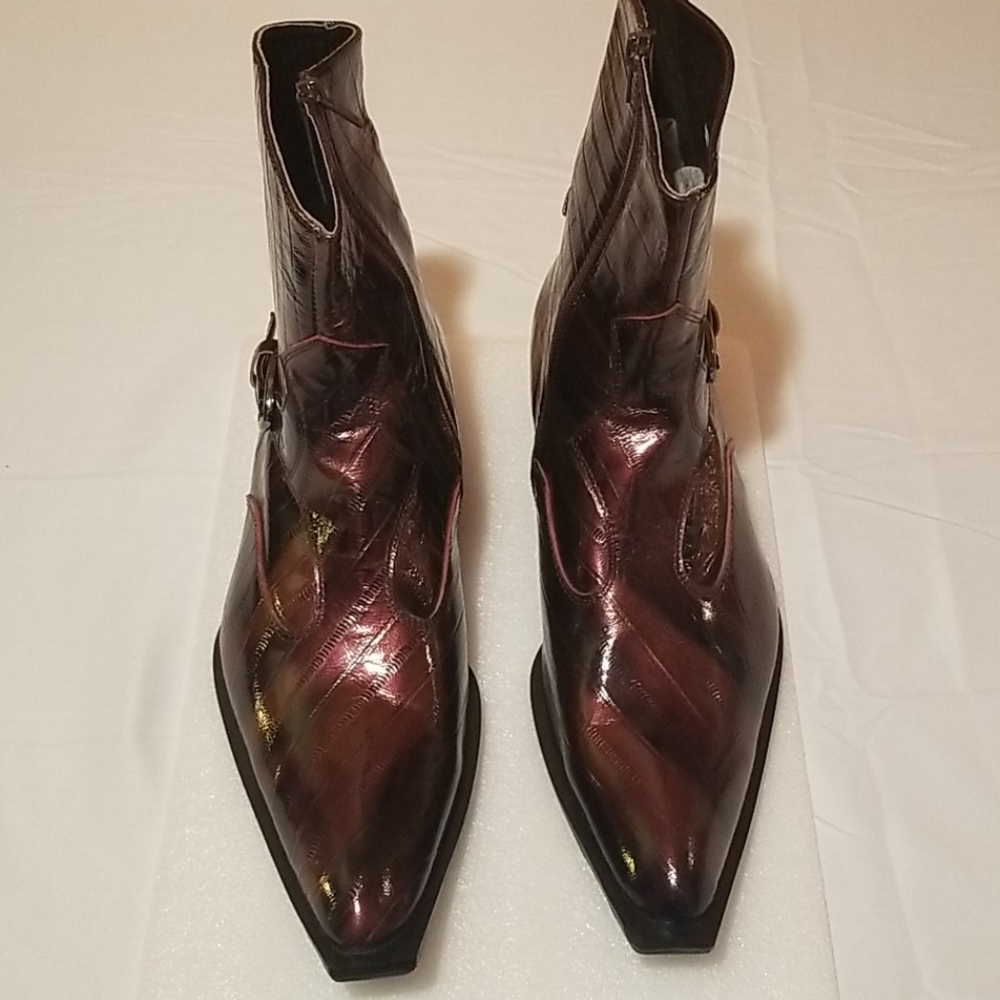 Carrucci Burgandy Black Patent Boots Size 13